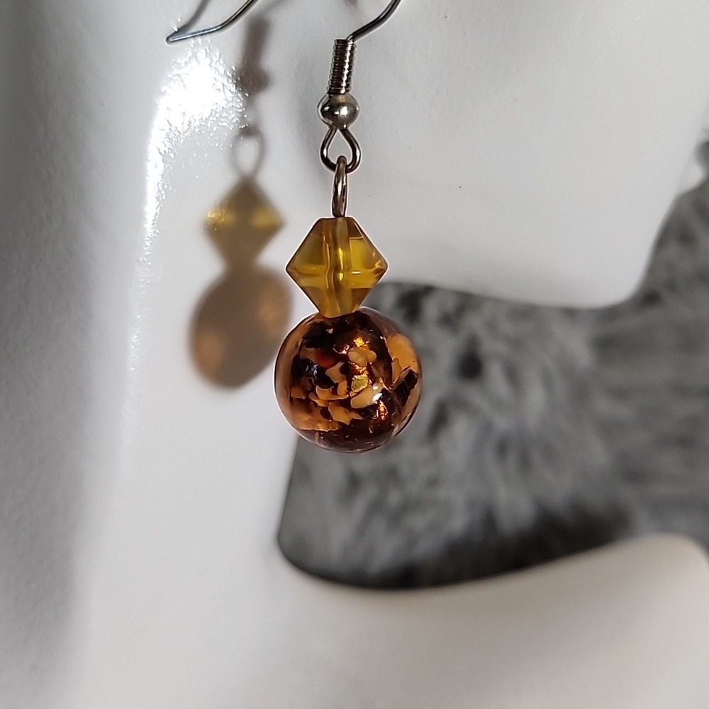 Handcrafted Amber‎ and Brown Dangle Earrings - Picture 4 of 4